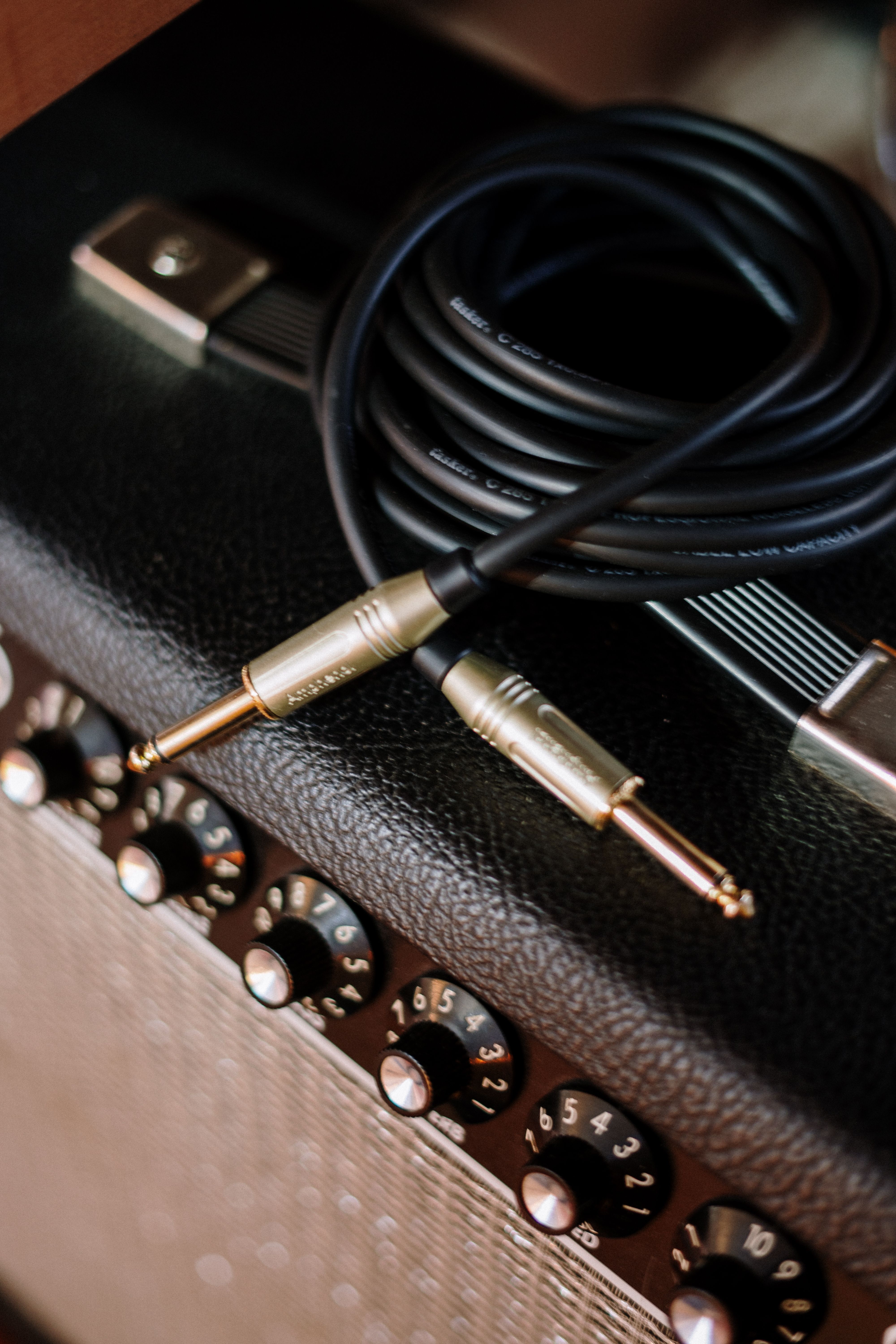 Studio Instrument Cable - angle 1